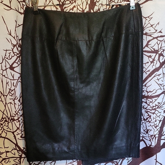 Lord & Taylor Black Knee-Length Pencil Skirt - Picture 4 of 5